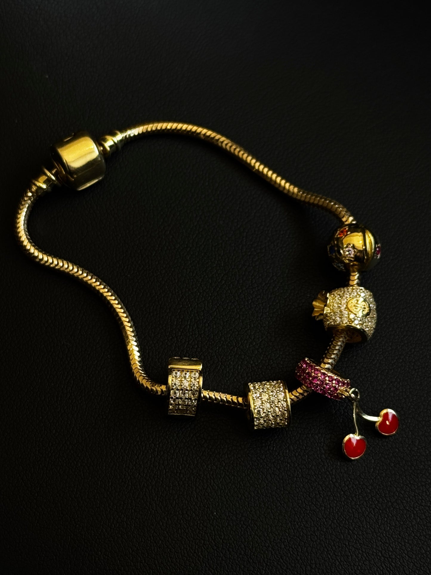 Pandora & Charms oro 10k